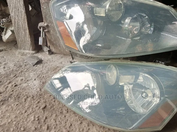 Headlamp Nissan Altima 2005